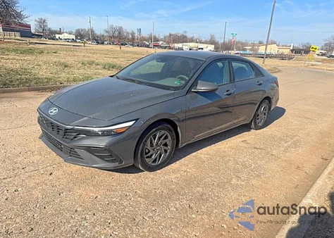 2024 Hyundai Elantra Sel from USA, damaged, VIN KMHLM4DG4RU802200